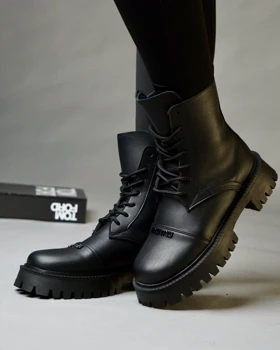 نیم بوت زمستانی میو میو دخترانه (برند ولنتینو)