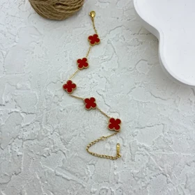 دستبند زنانه با طرح ونکلیف و رنگ قرمز آتشین