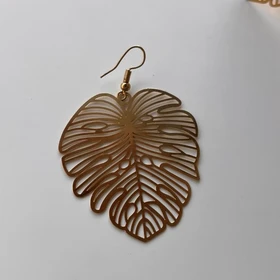 گوشواره میخی مینیمال طرح برگ