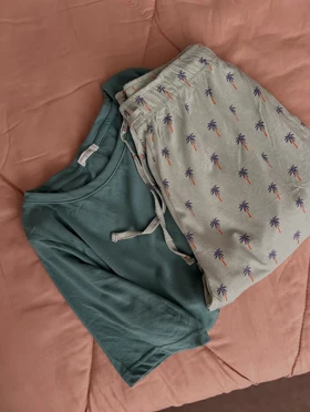 تی‌شرت فاق بلند برمودا نخ و پنبه h&m