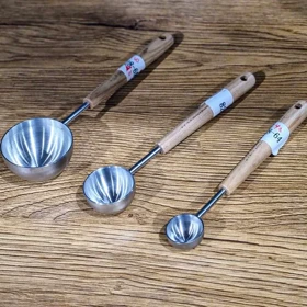 پیمانه استیل سیلور دسته چوب در 3سایز