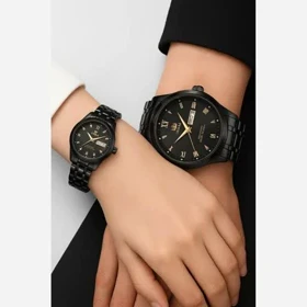 ست ساعت مچی زنانه مردانه اولوز بندمشکی صفحه مشکی