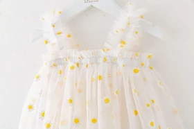 پیراهن گل‌دار دخترانه توردار