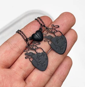 گردنبند قلب اناتومی مشکی
