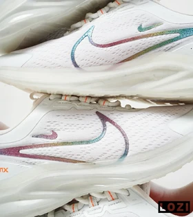 کفش کتانی زنانه سفید Nike air zoom pegasus 38
