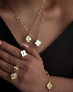 گردنبند، انگشتر، گوشواره و دستبند Van Cleef (خرید به صورت جداگانه)