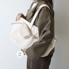 کیف زنانه بزرگ مدل گیسو (کرم روشن)