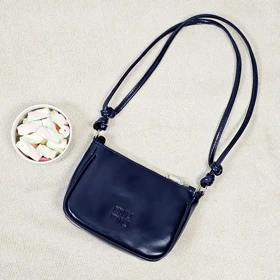 کیف دوشی زنانه طرح Miu Miu کد 505 (سرمه ای)