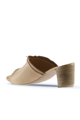 دمپایی زنانه بوئنو bueno