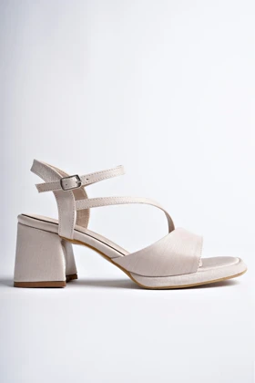 کفش پاشنه‌بلند کلاسیک زنانه اورجینال میرانین meyranin-ayakkabilari