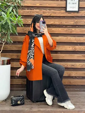 مانتو بغل سه دکمه آستین پفی