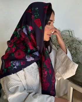 روسری ابریشم ریشه سوزنی