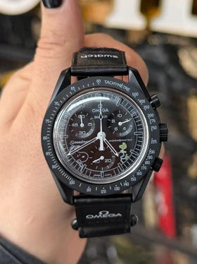 ساعت امگا سواچ ماه مشکی اسنوپی Omega Swatch Mission To