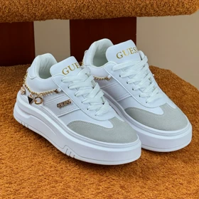 ونس GUESS