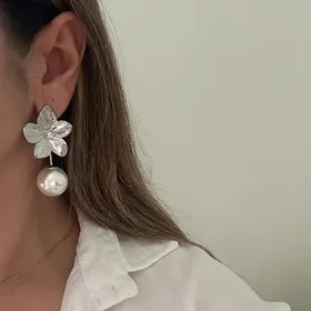 گوشواره زنانه گل آویز مروارید کد 269