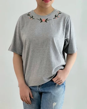 تیشرت ساده سرشانه چین گلدوزی کد 4743