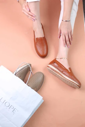 کفش پرسنلی زنانه چرمی کد 7127