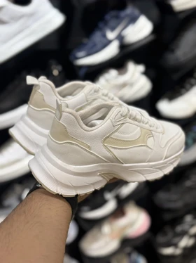 کتانی زنانه لژدار بالنسیگا