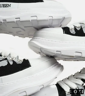 کفش کتانی نیم ساق سفید مشکی Alexander McQueen
