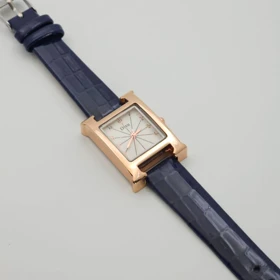 ساعت مچی زنانه دیسو Disu با بند چرم مناسب تیپ اسپرت و مجلسی کد 3