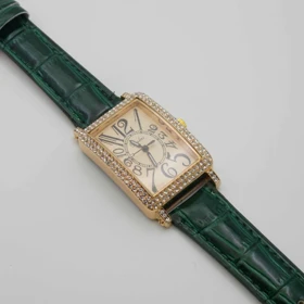 ساعت مچی زنانه دالاس Dalas با بند چرم و عقربه های شبنما کد 2 (سبز)