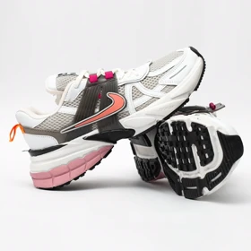 کفش کتانی نایک V2K Run سفید صورتی کد 294761