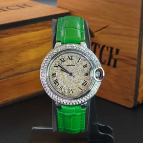 ساعت مچی زنانه و نوجوان کارتیر CARTIER مدل مینیمال با بند رنگ ثابت و موتور کوارتز ژاپن