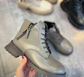 880 نیم بوت زنانه کلارک بندی زیپی