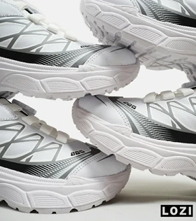 کفش بچه گانه سفید مشکی سالامون Salomon XT Street