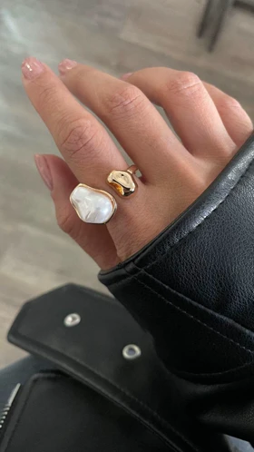 انگشتر مینیمال دفرمه مروارید