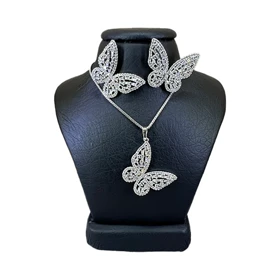 نیم ست پروانه ای رنگ نقره ای