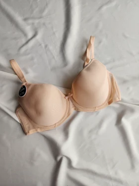 سوتین تک طرح تریومف آلمان فنردار ابرخیلی نازک برند RUMU کد: 15046