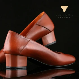 کفش پاشنه‌دار زنانه چرم یلسان مدل آیسو کد 627-GC