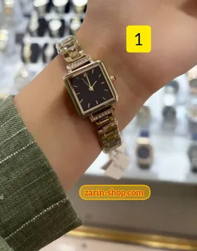 ساعت طلایی مربعی زنانه نگین‌دار