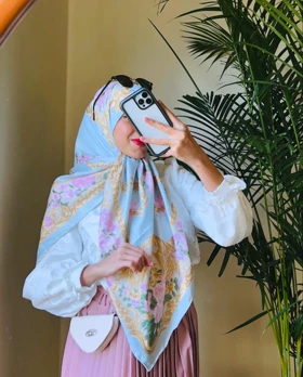 روسری طرح‌دار