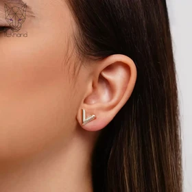 گوشواره V گلد نگین‌دار ژوپینگ