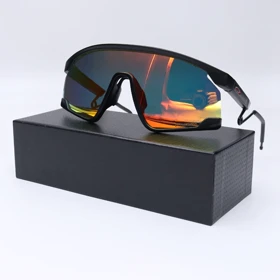 عینک از برند OAKLEY کد 181409