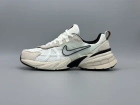 کتانی نایکی وی 2 کی ران سفید بژ کرم/Nike v2k