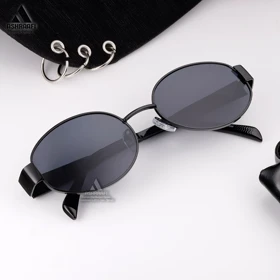 عینک آفتابی زنانه سلین Celine 8246 (طیف رنگی چهارم)