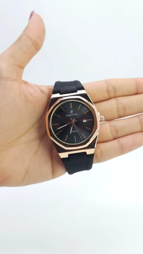 ساعت مچی مردانه اودمار پیگه 5760 Audemars Piguet با موتور کوارتز و بند سیلیکونی