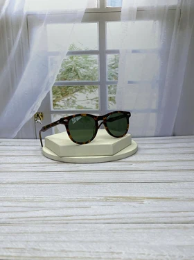 عینک آفتابی Ray-Ban RB 2398 ترکیب فریم کائوچو استات و عدسی کریستال با استاندارد UV400