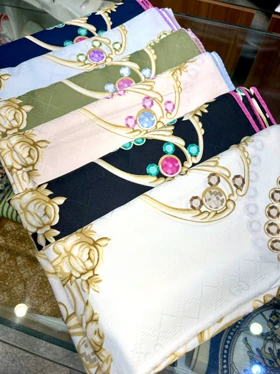 روسری ابریشم کاپرا