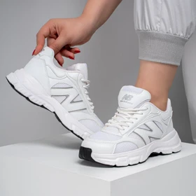 کفش و کتانی زنانه و دخترانه مدل نیوبالانس NEWBALANCE رنگ سفید