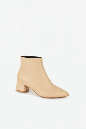 بوت مجلسی چرم پاشنه‌دار نوک تیز