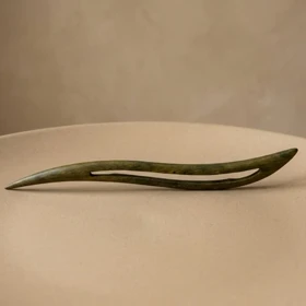 کانزاشی مو زنانه چوبی با طراحی هنری کشیده مدل ویردا