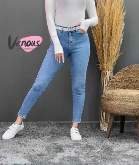 شلوار جین آبی روشن