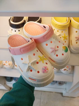 کراکس زنانه پاپا مدل دریا