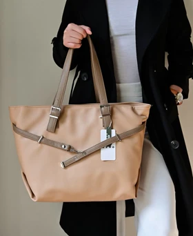 کیف دوشی زنانه بنو BENO مدل آرنیکا کد4936 (کاراملی)