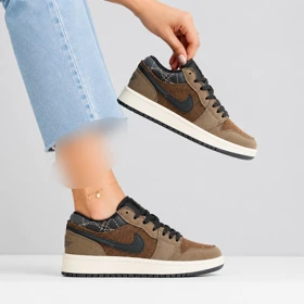 کتانی اسپرت زنانه مدل نایک جردن 1 Nike Jordan رنگ قهوه‌ای کد 51467