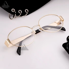 عینک آفتابی زنانه سلین Celine 8246 (طیف رنگی پنجم)